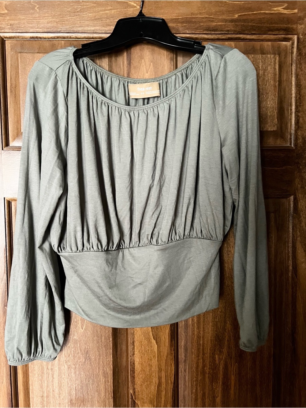 Free People Brand Olive Green Long Sleeve Women Peasant Top Size Large NWOT